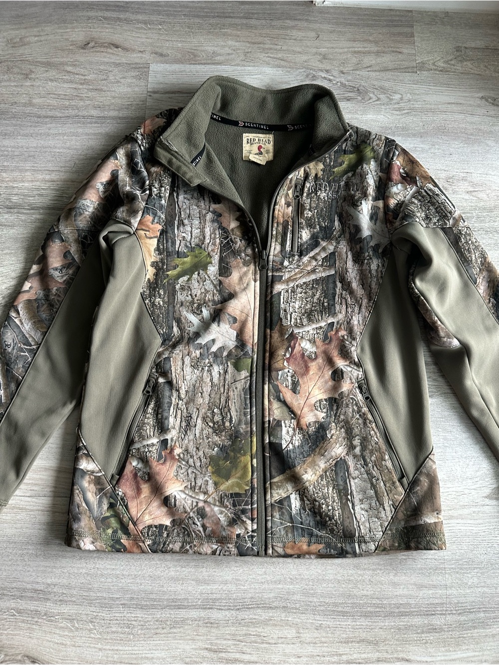 RedHead Brand Co. Olive Green Camo Fleece Jacket with pockets Women’s XL